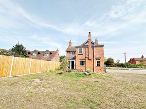 Rear- click for photo gallery